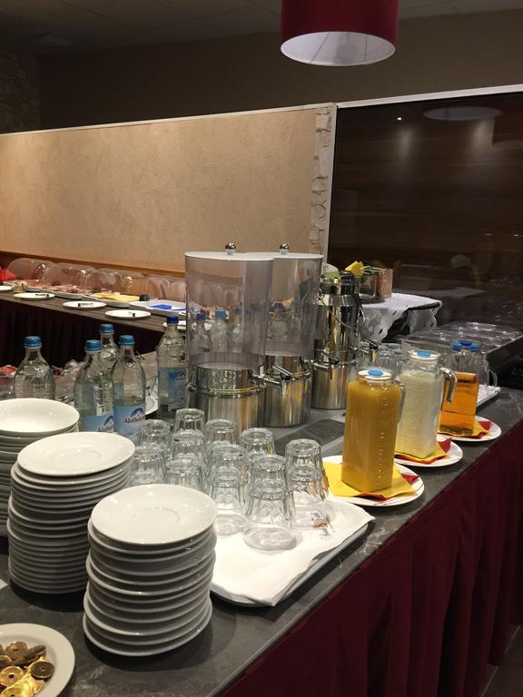 Hotel New Fair Munich Messe Екстер'єр фото