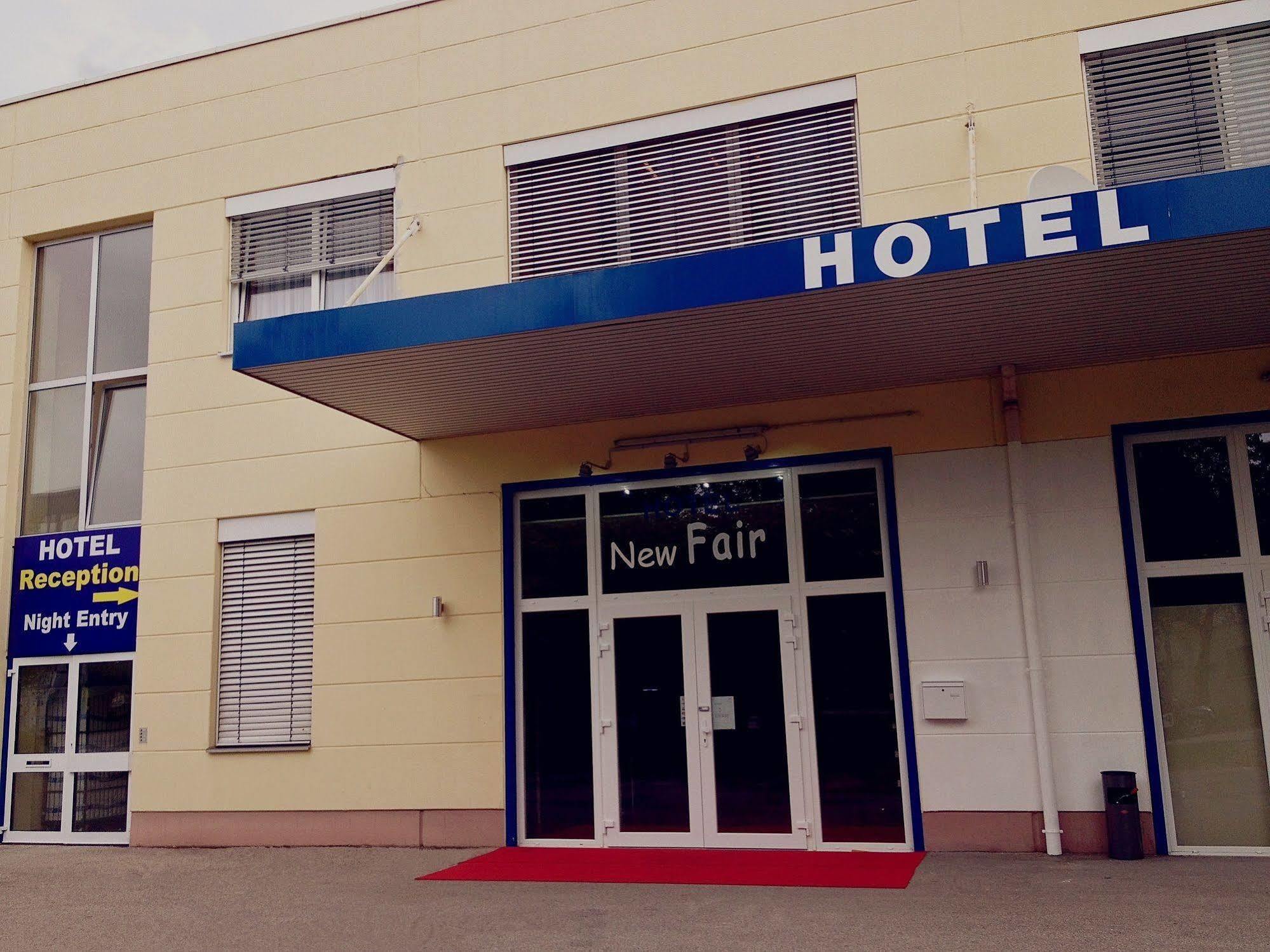 Hotel New Fair Munich Messe Екстер'єр фото