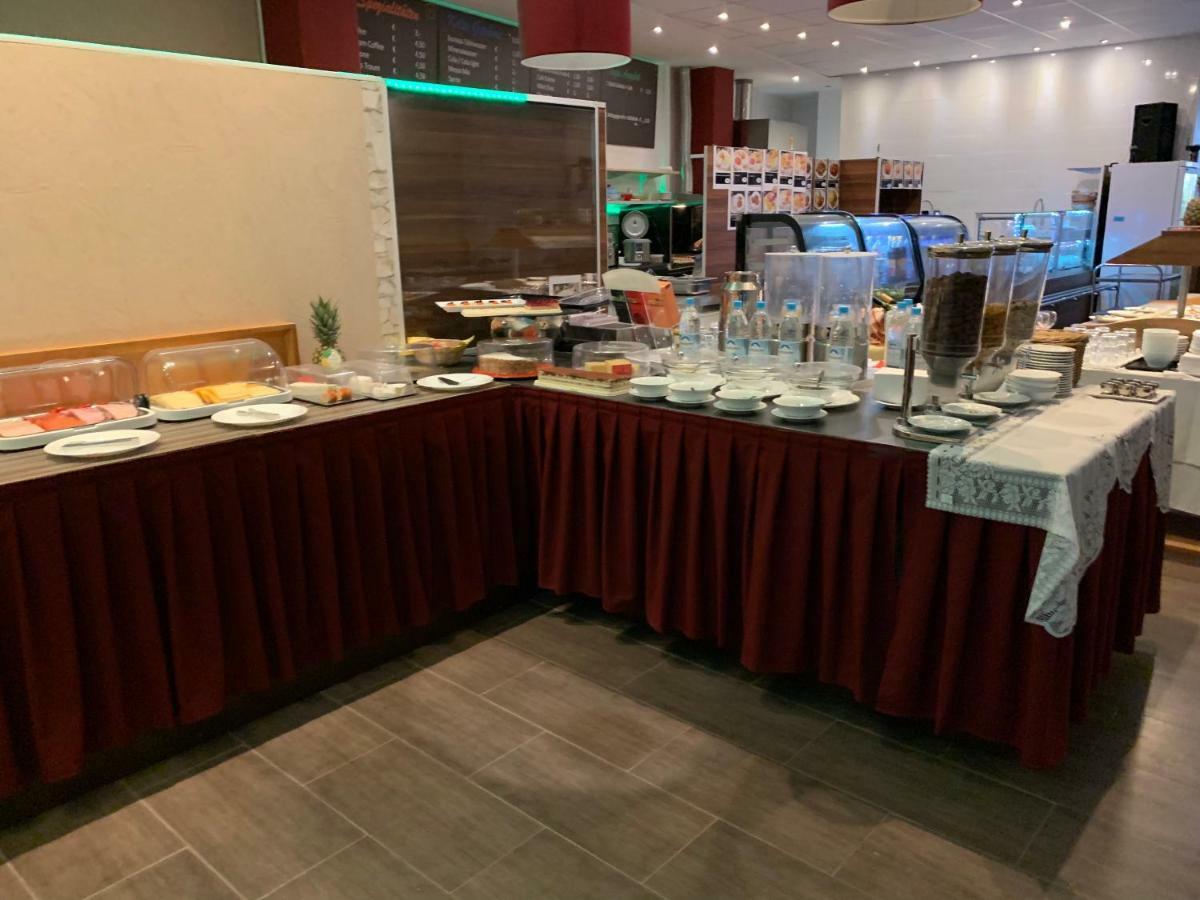 Hotel New Fair Munich Messe Екстер'єр фото